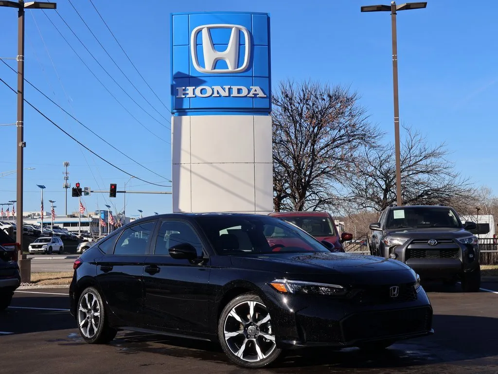 2026 Honda Civic Hatchback Sport Touring's photo