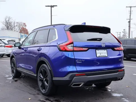 More photos of 2023 Honda CR-V Hybrid Sport Touring at Jay Wolfe Honda, MO