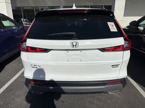 More photos of 2023 Honda CR-V Hybrid Sport Touring at Jay Wolfe Honda, MO