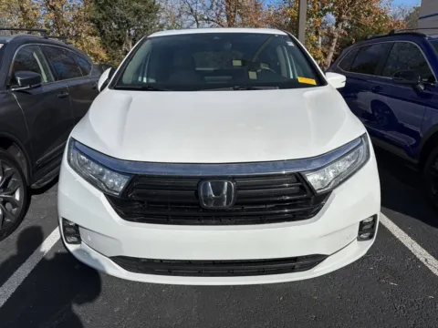 Photos of 2024 Honda Odyssey Touring for sale in Kansas City, MO at Jay Wolfe Honda