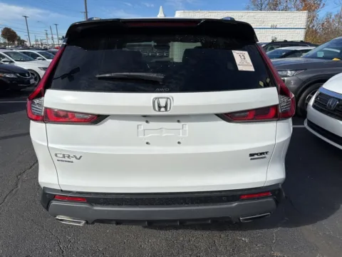 More photos of 2023 Honda CR-V Hybrid Sport Touring at Jay Wolfe Honda, MO