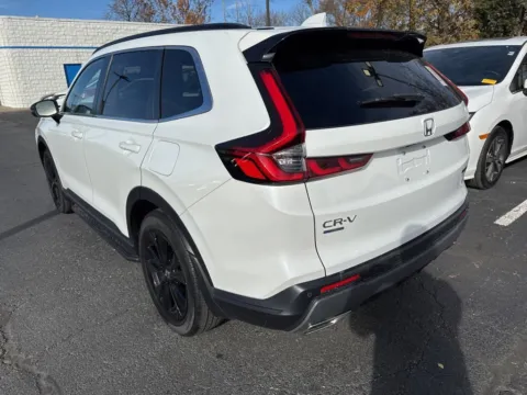 More photos of 2023 Honda CR-V Hybrid Sport Touring at Jay Wolfe Honda, MO
