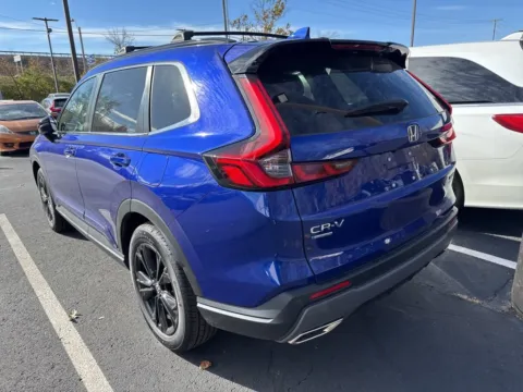 More photos of 2023 Honda CR-V Hybrid Sport Touring at Jay Wolfe Honda, MO