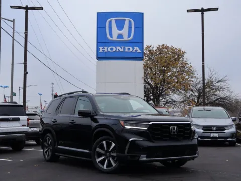 Black 2023 Honda Pilot Elite for sale in Kansas City, MO