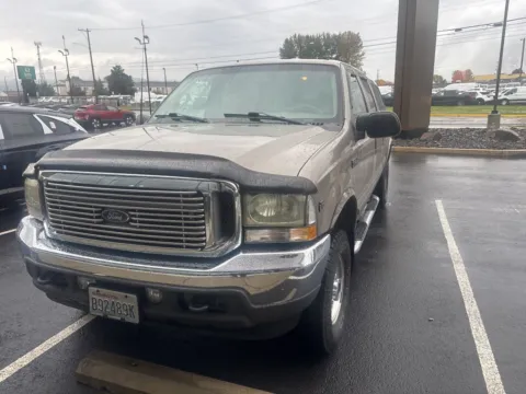 Beige 2002 Ford F-250SD Lariat for sale in Longview, WA