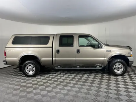 More photos of 2002 Ford F-250SD Lariat at Ford Longview, WA