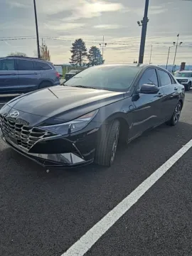 Black 2022 Hyundai Elantra SEL for sale in Longview, WA