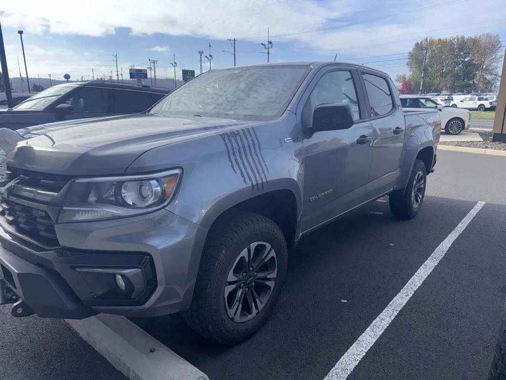Gray 2021 Chevrolet Colorado Z71 for sale in Longview, WA