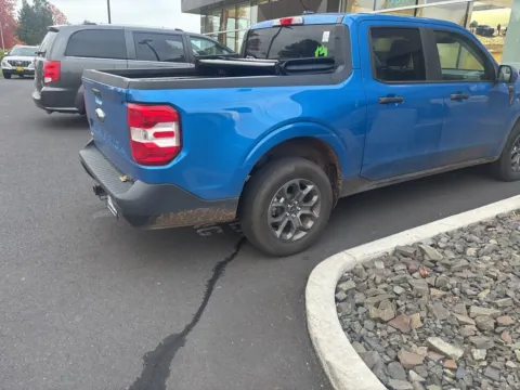More photos of 2022 Ford Maverick XLT at Ford Longview, WA