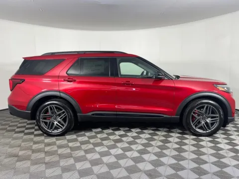 More photos of 2025 Ford Explorer ST at Ford Longview, WA