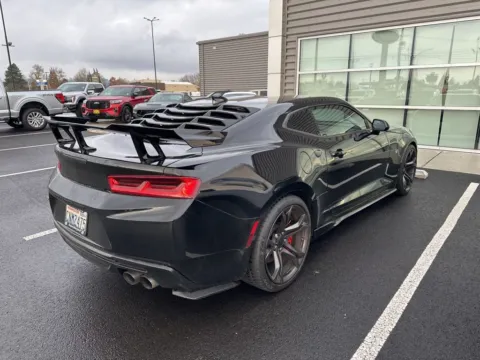 More photos of 2017 Chevrolet Camaro SS at Ford Longview, WA