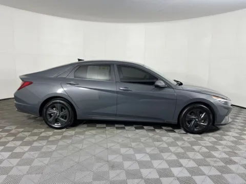 More photos of 2023 Hyundai Elantra SEL at Ford Longview, WA