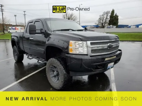 Black 2012 Chevrolet Silverado 1500 LT for sale in Longview, WA