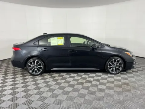 More photos of 2022 Toyota Corolla SE at Ford Longview, WA