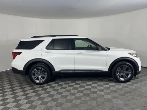 More photos of 2025 Ford Explorer Active at Ford Longview, WA