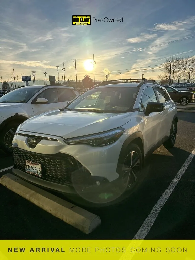 White 2025 Toyota Corolla Cross Hybrid XSE for sale in Longview, WA