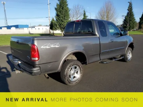 More photos of 2003 Ford F-150 XL at Ford Longview, WA