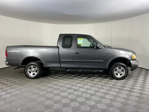 More photos of 2003 Ford F-150 XL at Ford Longview, WA