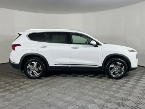 More photos of 2023 Hyundai Santa Fe SEL at Ford Longview, WA