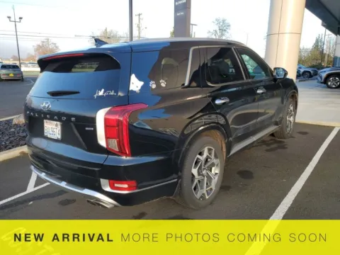 More photos of 2021 Hyundai Palisade Calligraphy at Ford Longview, WA