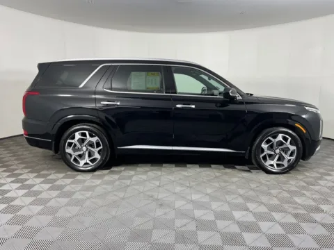 More photos of 2021 Hyundai Palisade Calligraphy at Ford Longview, WA