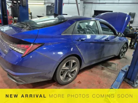 More photos of 2022 Hyundai Elantra Hybrid Limited at Ford Longview, WA