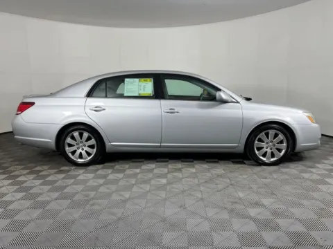 More photos of 2006 Toyota Avalon XL at Bud Clary Ford Longview, WA