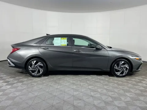 More photos of 2025 Hyundai Elantra SEL Convenience at Bud Clary Ford Longview, WA