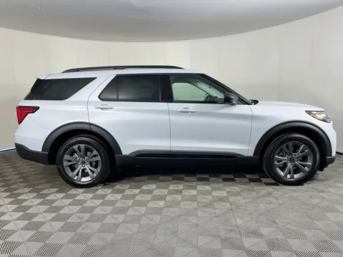More photos of 2026 Ford Explorer Active at Bud Clary Ford Longview, WA