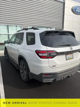 More photos of 2023 Honda Pilot Touring at Bud Clary Ford Longview, WA