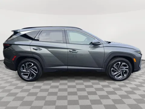More photos of 2026 Hyundai Tucson Hybrid Limited at Bud Clary Ford Longview, WA