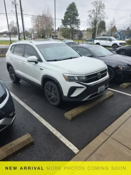 Another view of 2024 Volkswagen Taos 1.5T SE for sale in Longview, WA at Bud Clary Ford Longview