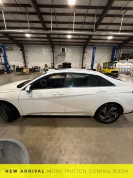 More photos of 2025 Hyundai Elantra Hybrid Limited at Bud Clary Ford Longview, WA