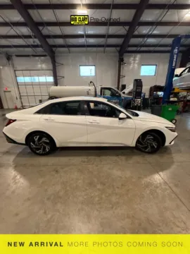 White 2025 Hyundai Elantra Hybrid Limited for sale in Longview, WA