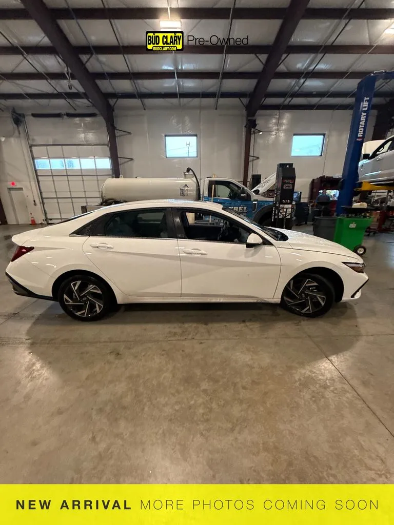 White 2025 Hyundai Elantra Hybrid Limited for sale in Longview, WA