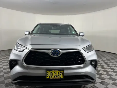 Photos of 2023 Toyota Highlander Hybrid XLE for sale in Longview, WA at Bud Clary Ford Longview