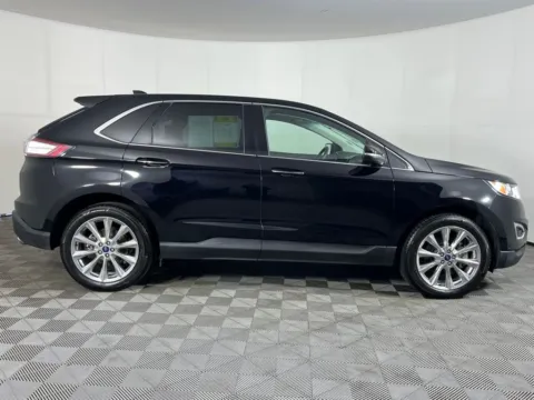 More photos of 2018 Ford Edge Titanium at Bud Clary Ford Longview, WA