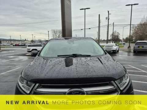 Photos of 2018 Ford Edge Titanium for sale in Longview, WA at Bud Clary Ford Longview