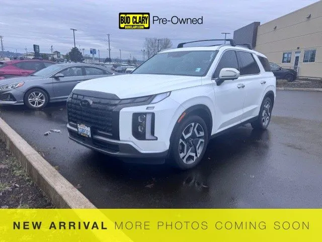 White 2023 Hyundai Palisade Limited for sale in Longview, WA