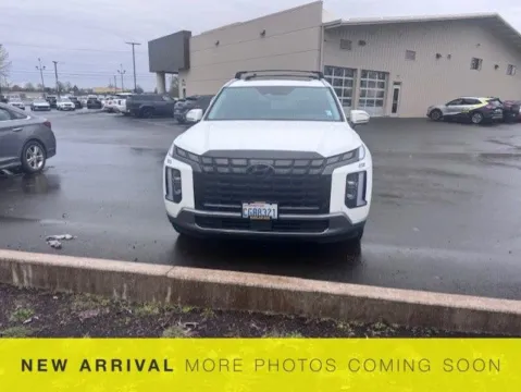Photos of 2023 Hyundai Palisade Limited for sale in Longview, WA at Bud Clary Ford Longview