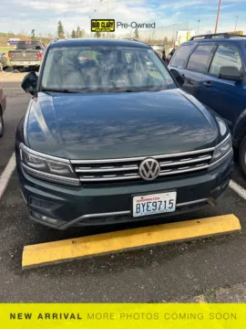 Green 2018 Volkswagen Tiguan 2.0T SEL Premium for sale in Longview, WA