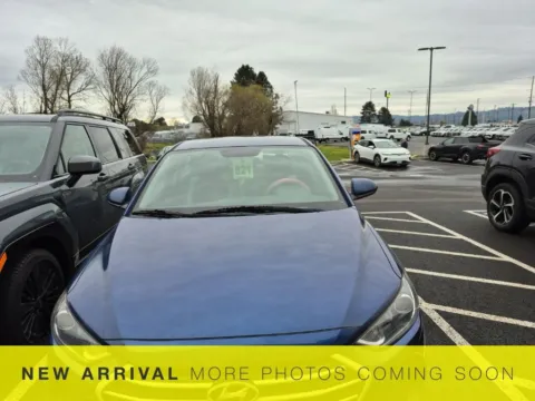 Photos of 2018 Hyundai Elantra SEL for sale in Longview, WA at Bud Clary Ford Longview