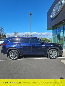 More photos of 2021 Toyota Highlander Limited at Bud Clary Ford Longview, WA