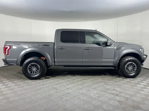 More photos of 2020 Ford F-150 Raptor at Bud Clary Ford Longview, WA
