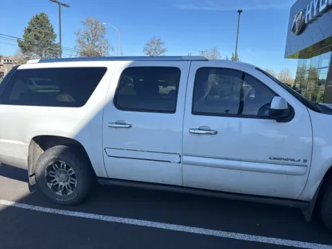 More photos of 2007 GMC Yukon XL Denali at Bud Clary Ford Longview, WA