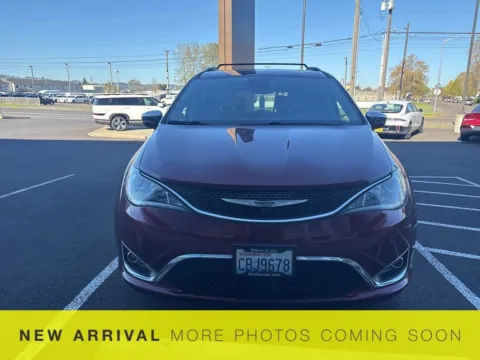 Photos of 2017 Chrysler Pacifica Limited for sale in Longview, WA at Bud Clary Ford Longview
