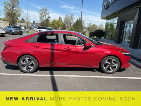 More photos of 2023 Hyundai Elantra SEL at Bud Clary Ford Longview, WA