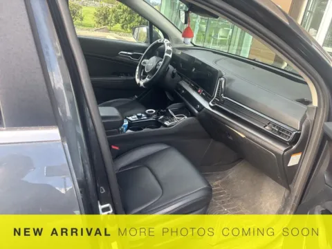 More photos of 2023 Kia Sportage Hybrid EX at Bud Clary Ford Longview, WA