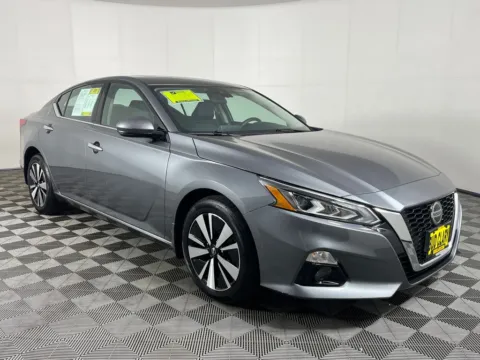 Another view of 2022 Nissan Altima 2.5 SL for sale in Longview, WA at Bud Clary Ford Longview