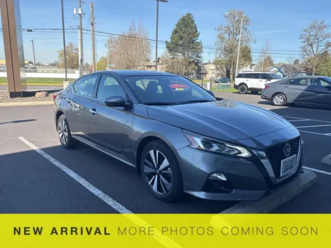 Another view of 2022 Nissan Altima 2.5 SL for sale in Longview, WA at Bud Clary Ford Longview
